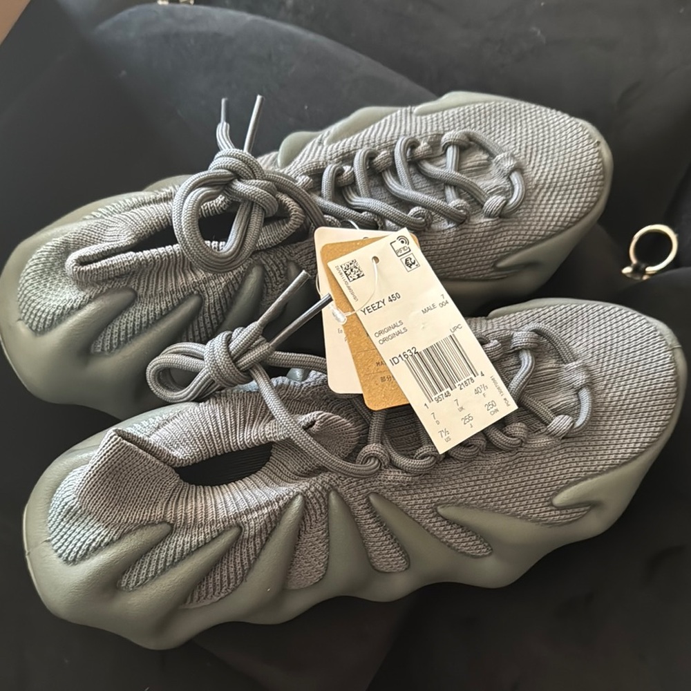 Yeezy 450 in Sleek Gray